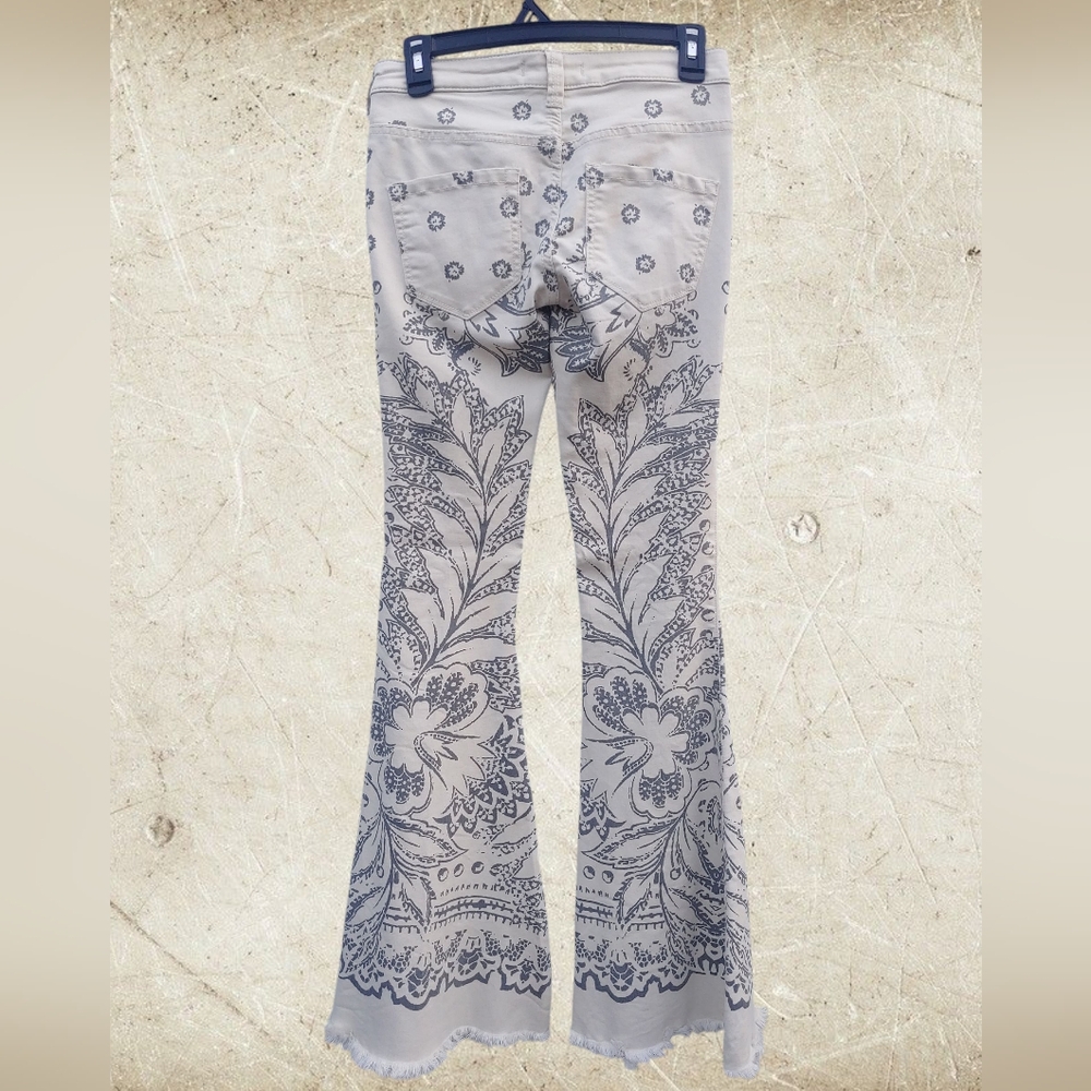 Free People Cream and Black Flare Pants - Picture 4 of 12